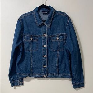 🎄Sale 🎄 Bill Blass vintage 90’s denim jacket size XL
